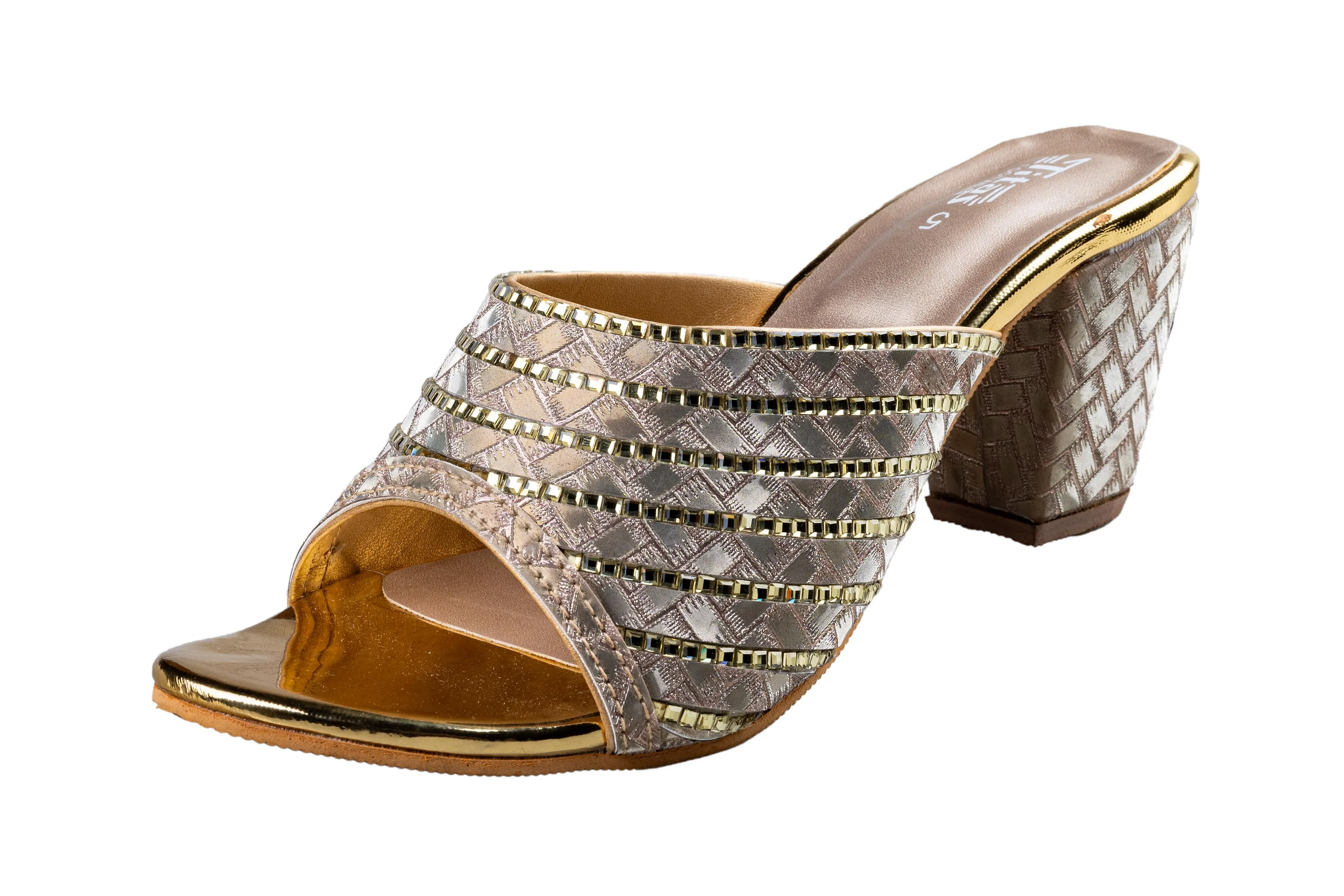 Titas Ladies Golden Wedding Chappal