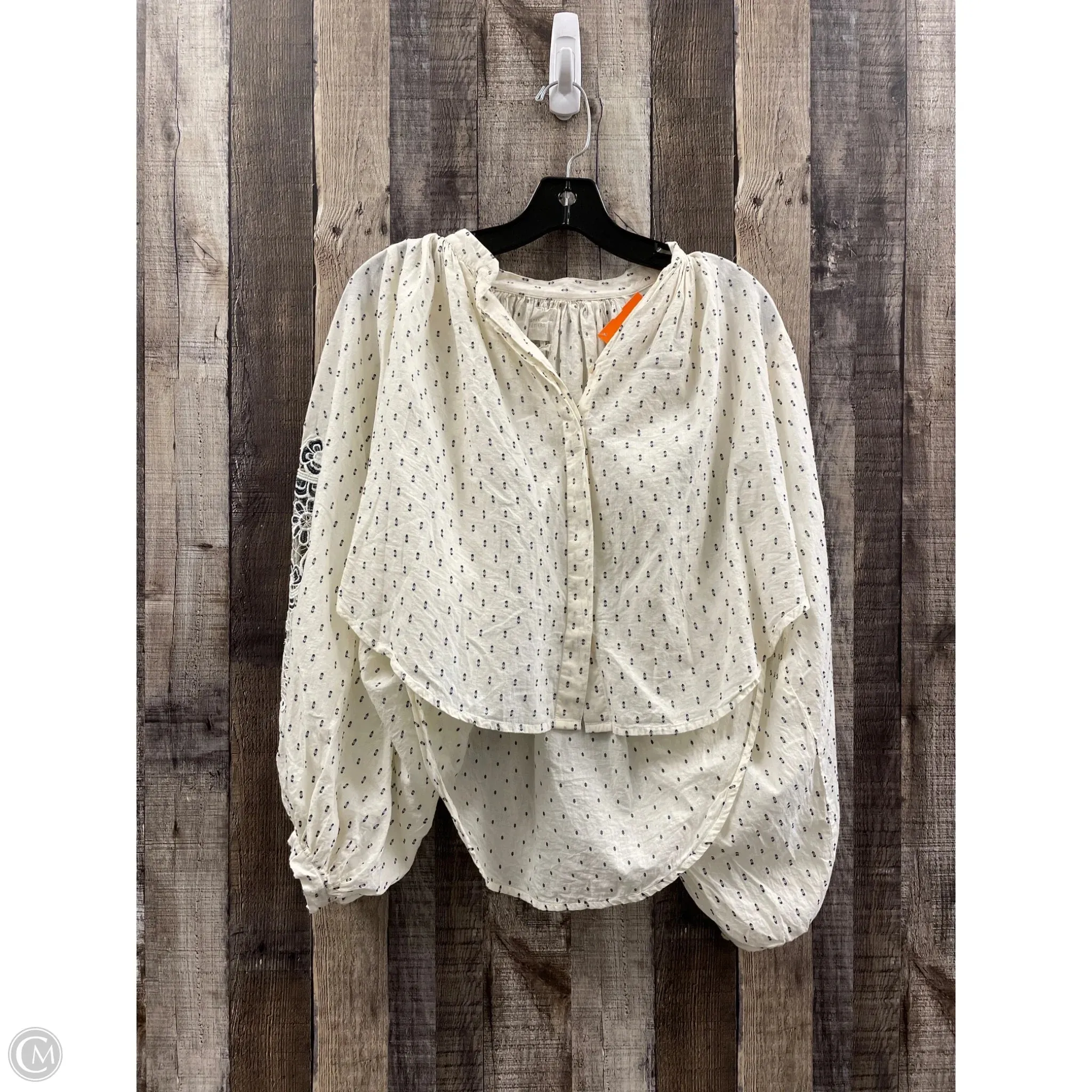 Top Long Sleeve By Urban Outfitters In Multi-colored, Size: S