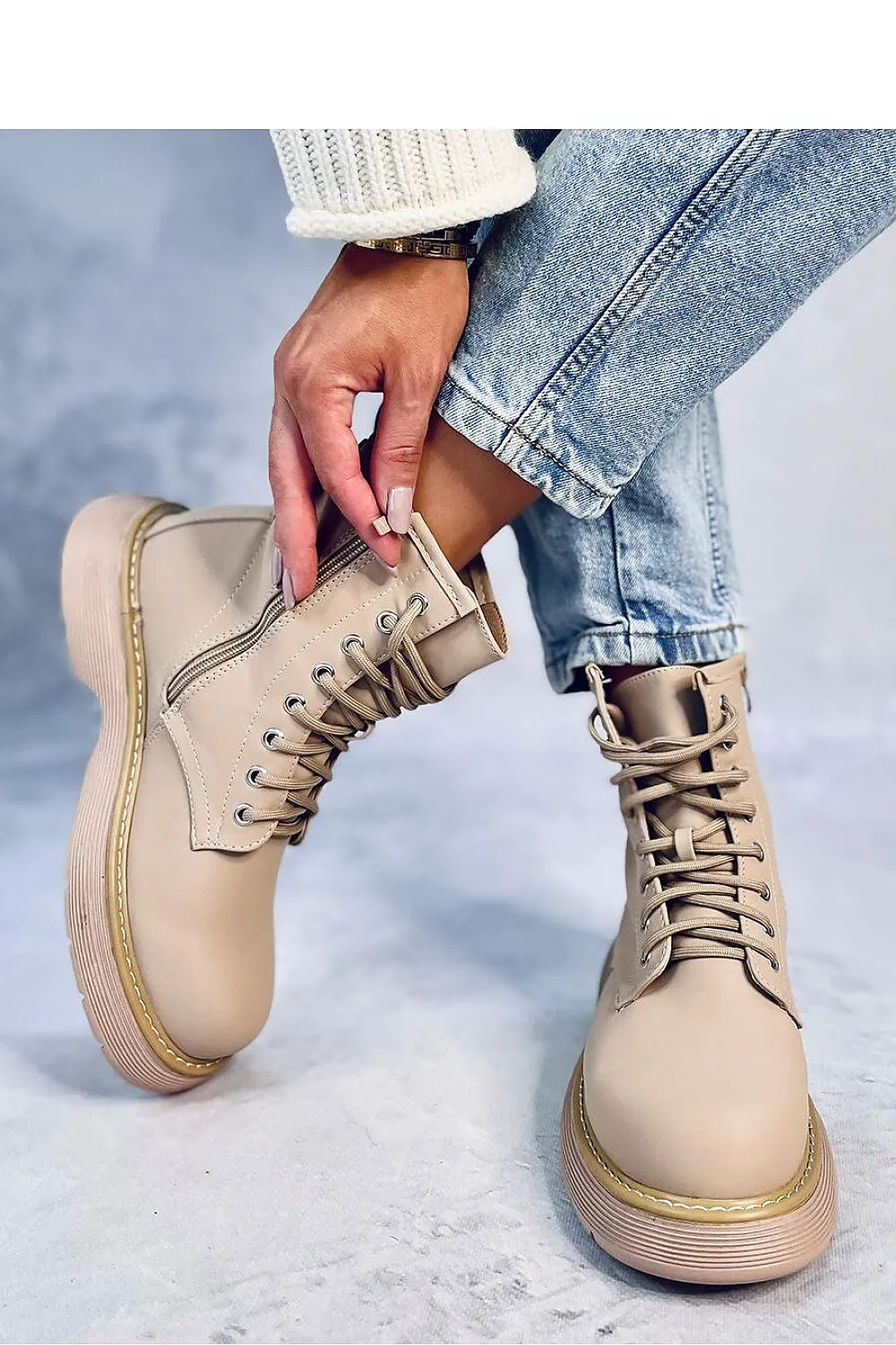 Trapper shoes