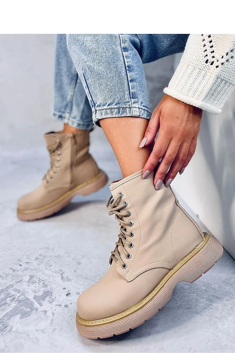 Trapper shoes