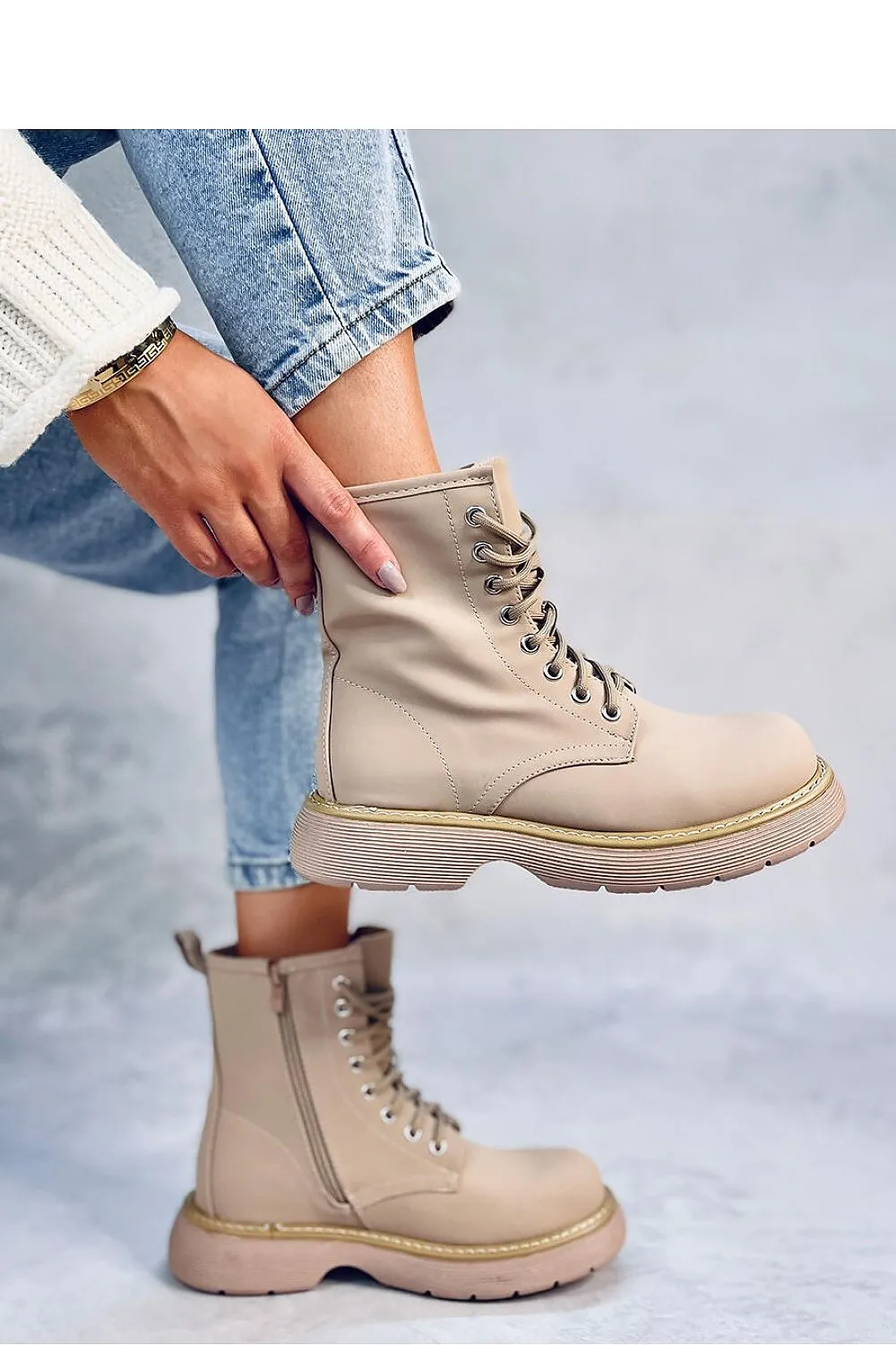 Trapper shoes
