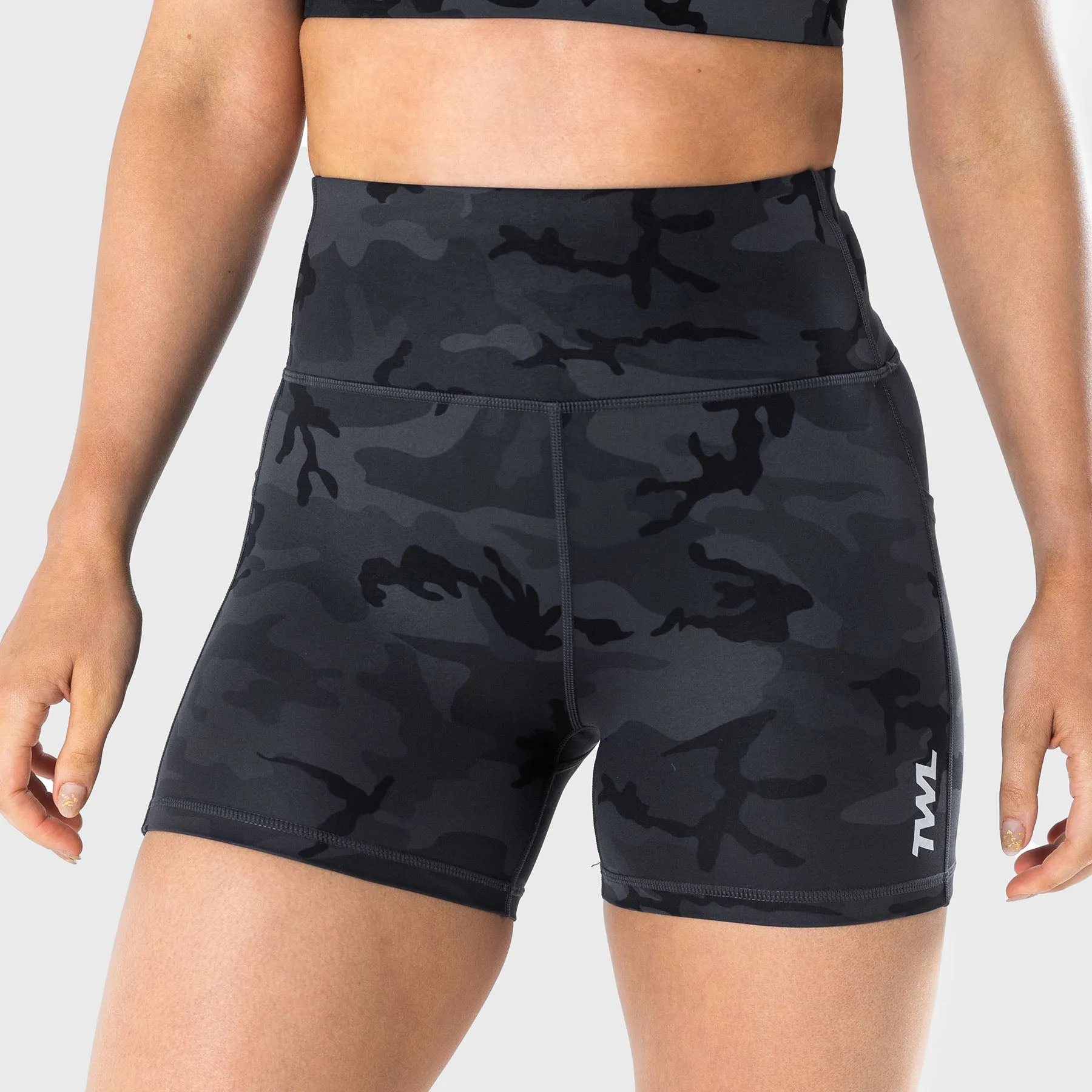TWL - WOMEN'S ENERGY SHORTS - BLACK CAMO