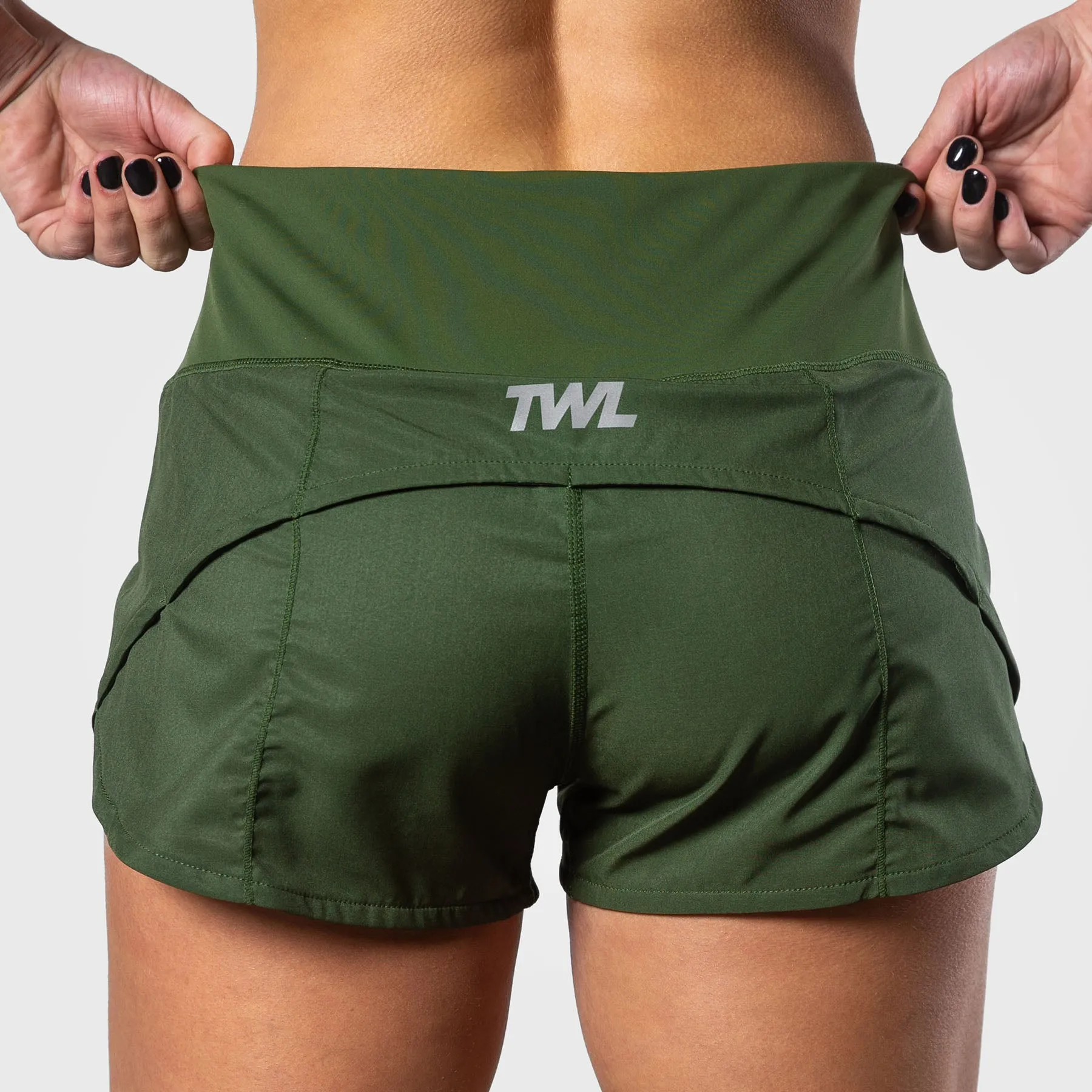 TWL - WOMEN'S MOTION SHORTS - DARK KHAKI