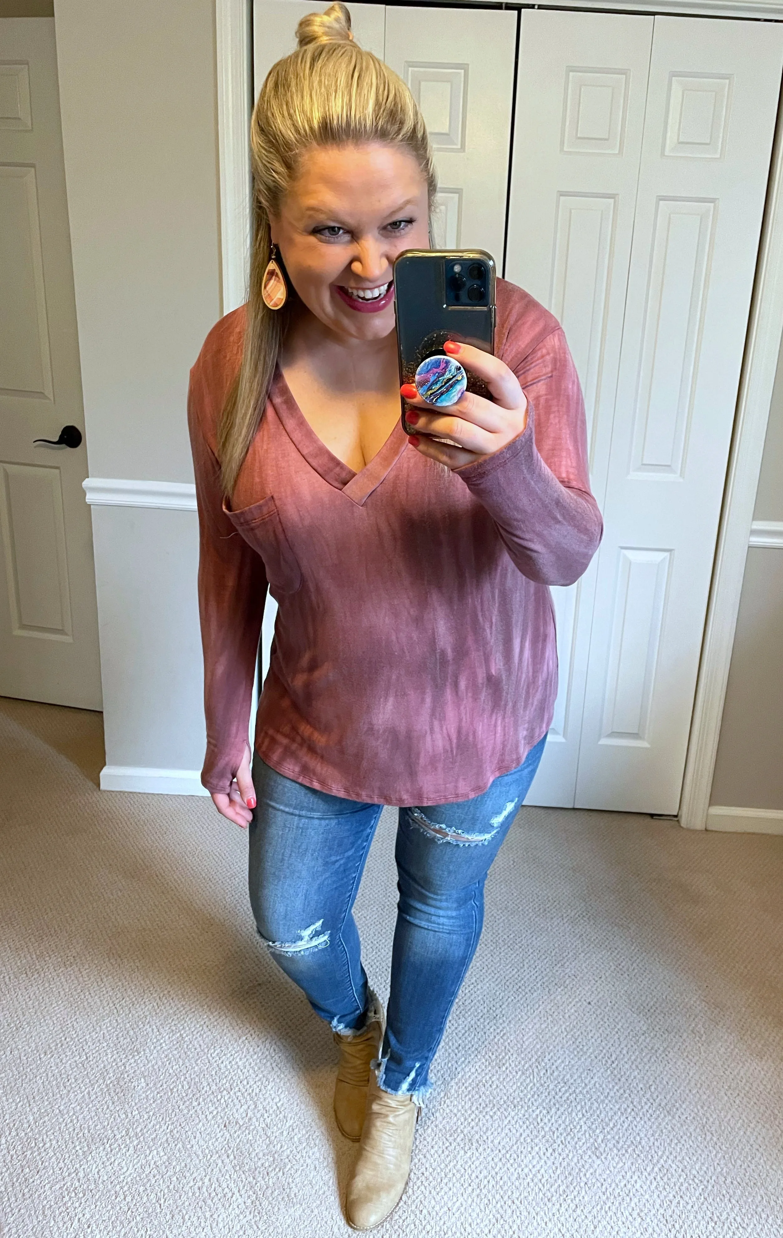 Ultra Soft Long-Sleeved V-Neck Tee in Mauve Tie-Dye