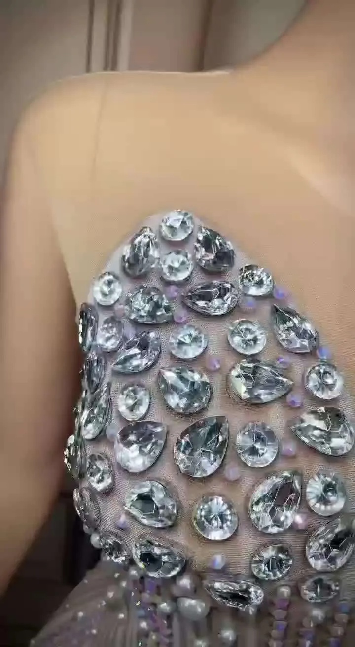Unique Design Elegant White Feather Trailing Dress
