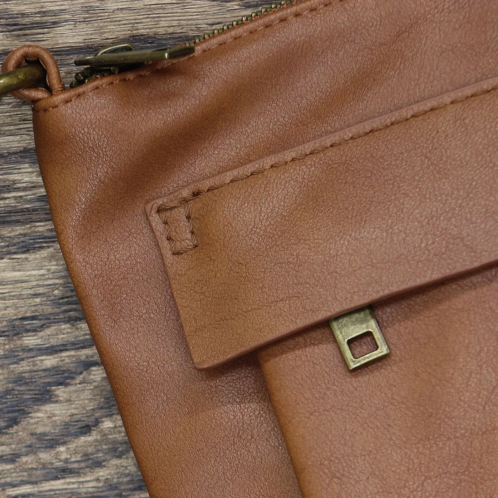Universal Thread Women's Campbell Crossbody Bag