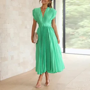 V-Neck Elegance™ | Women's Pleated Midi Dress | Lightweight Fabric, Flattering Fit & Stylish Design