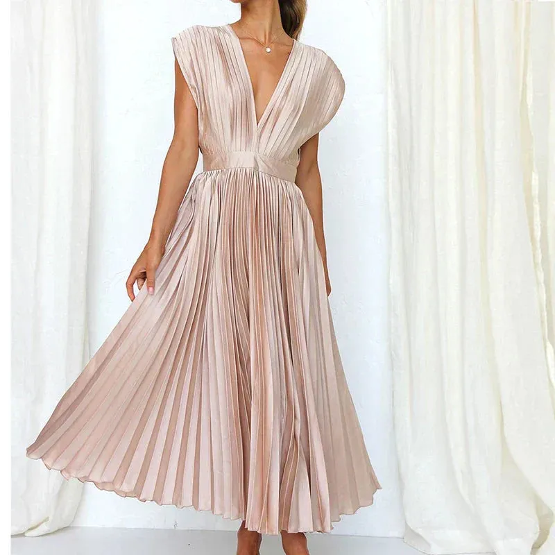 V-Neck Elegance™ | Women's Pleated Midi Dress | Lightweight Fabric, Flattering Fit & Stylish Design