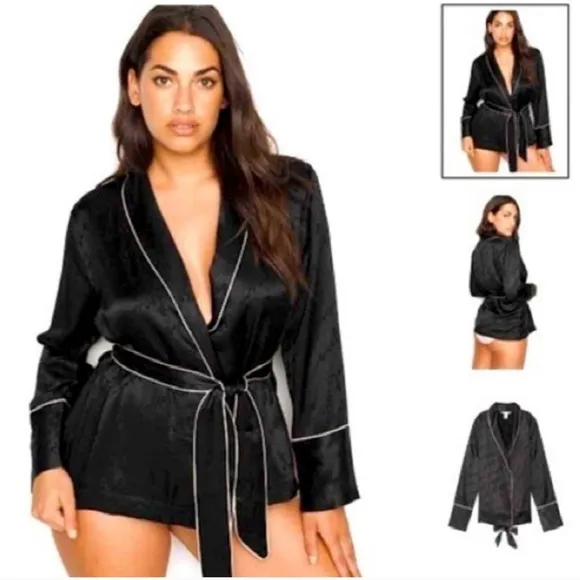 Victoria Secret Satin Robe Short, Black and Baby Pink Trim. NEW!