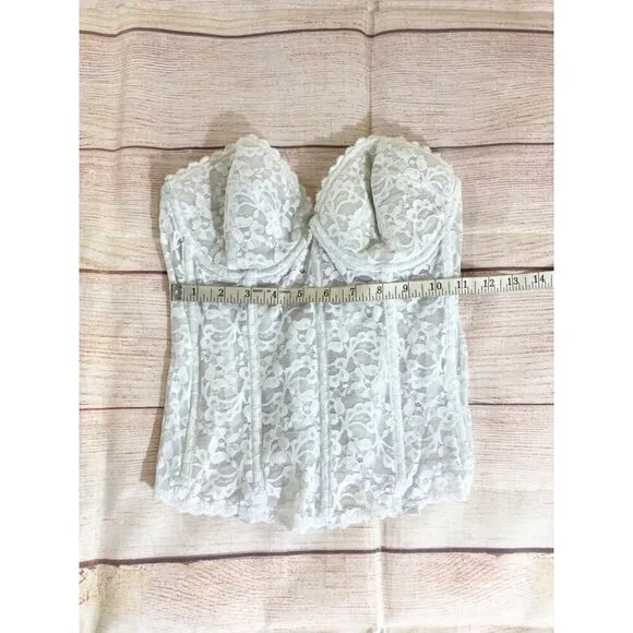 Vintage Fredericks Of Hollywood Women's White Lace Soft Bustier - 34C