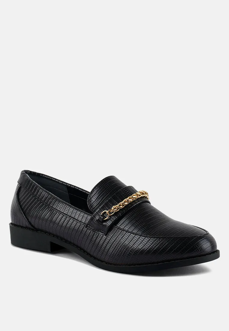 Vouse Low Block Loafers Adorned With Golden Chain By Ruw