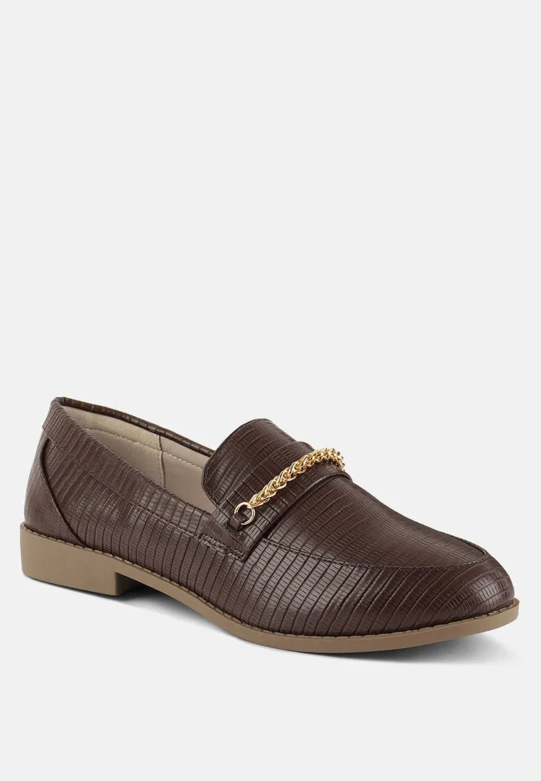 Vouse Low Block Loafers Adorned With Golden Chain By Ruw