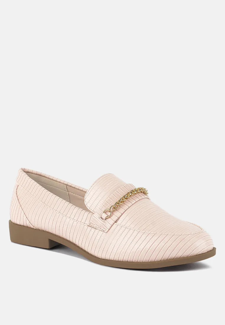 Vouse Low Block Loafers Adorned With Golden Chain By Ruw
