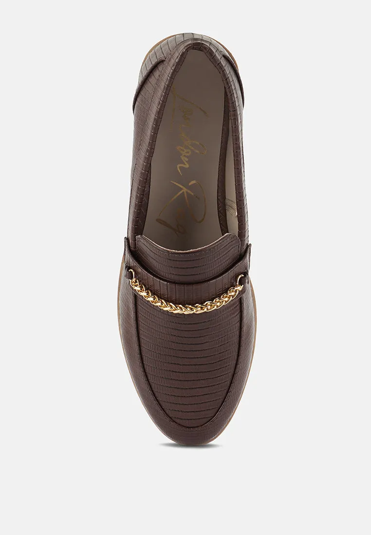 Vouse Low Block Loafers Adorned With Golden Chain By Ruw