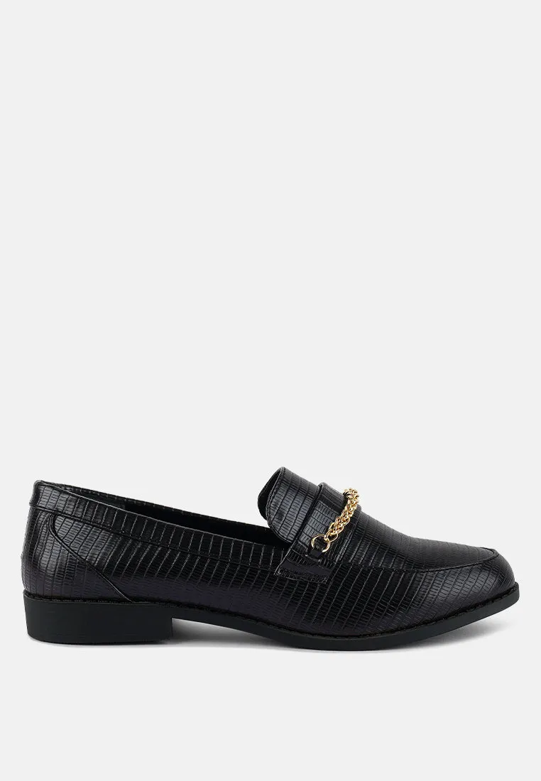 Vouse Low Block Loafers Adorned With Golden Chain By Ruw