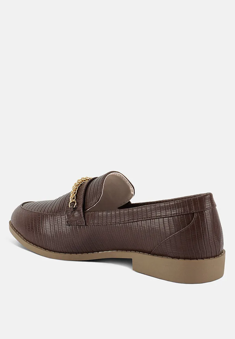 Vouse Low Block Loafers Adorned With Golden Chain By Ruw