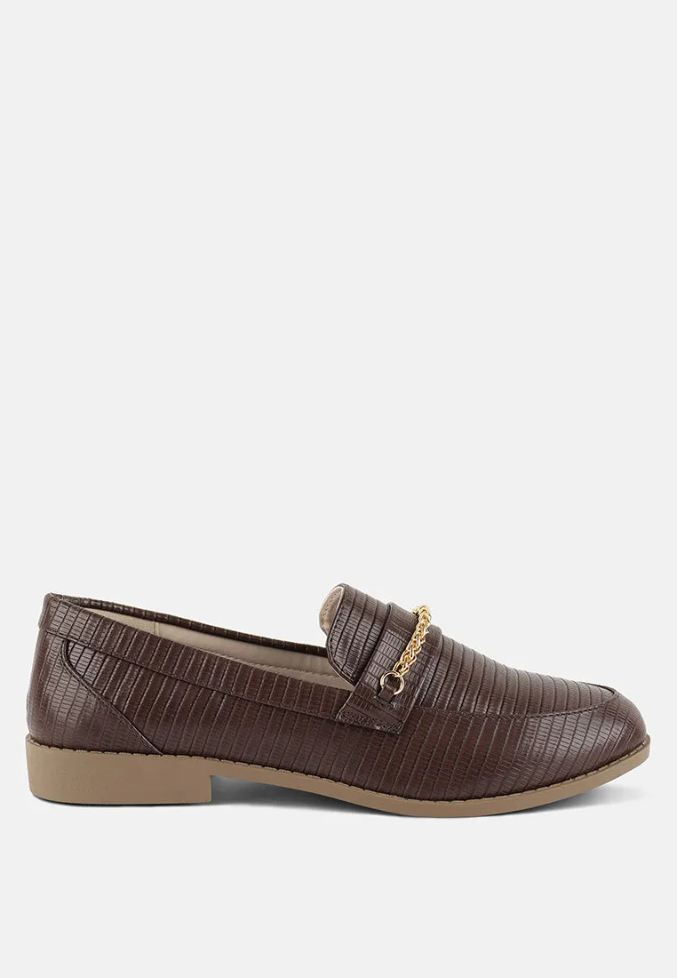 Vouse Low Block Loafers Adorned With Golden Chain By Ruw