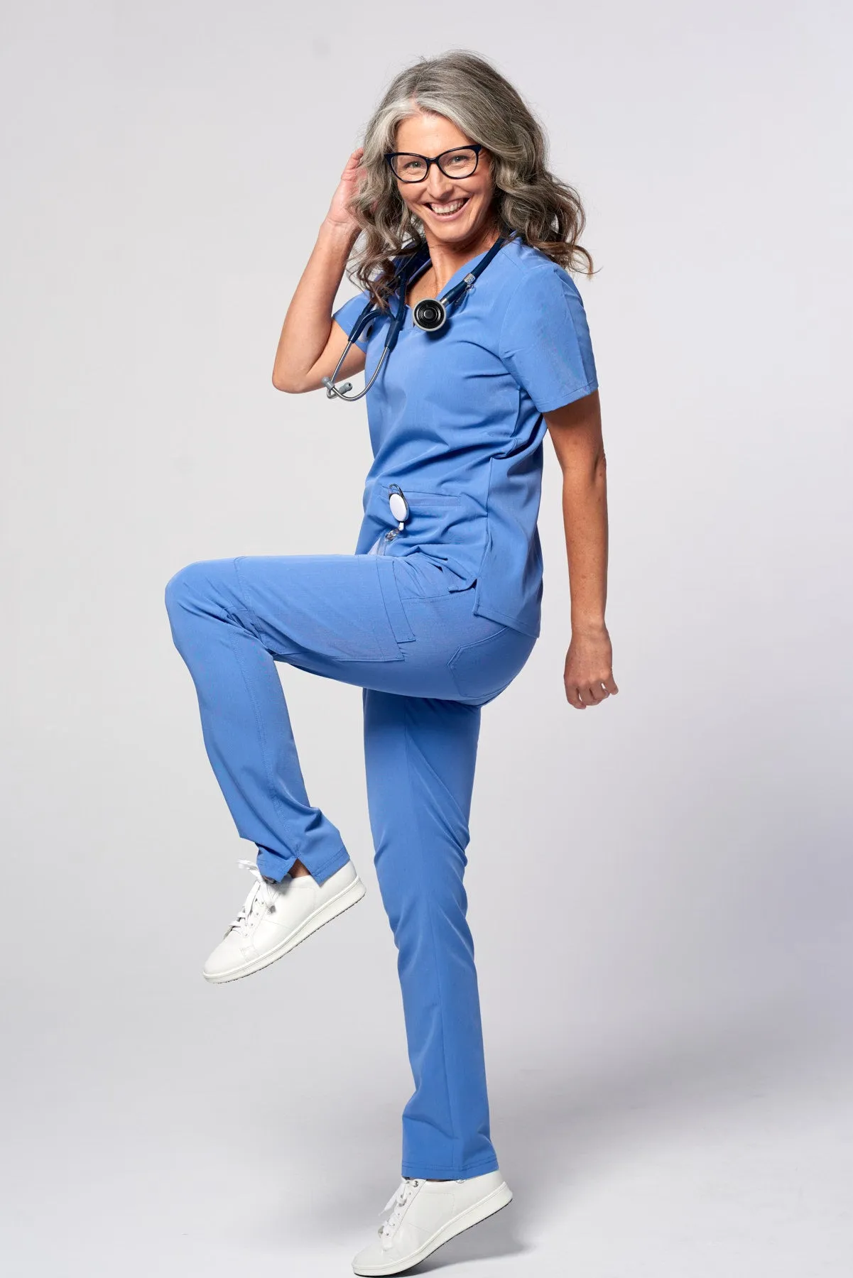 Women's 3-Pocket Scrub Top