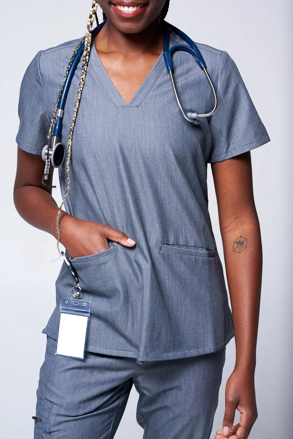 Women's 3-Pocket Scrub Top