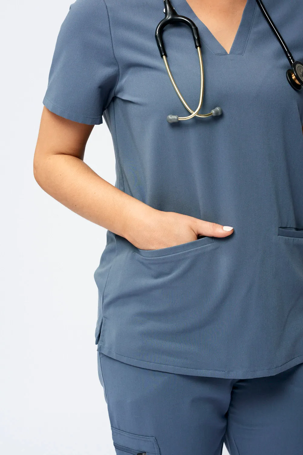 Women's 3-Pocket Scrub Top