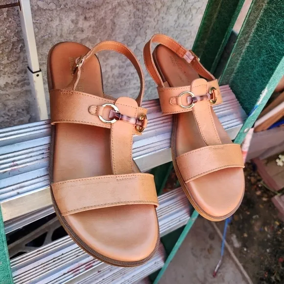 WOMEN'S BELLA VITA MIN-ITALY SANDALS‎