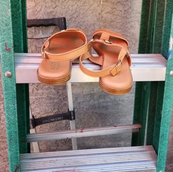 WOMEN'S BELLA VITA MIN-ITALY SANDALS‎