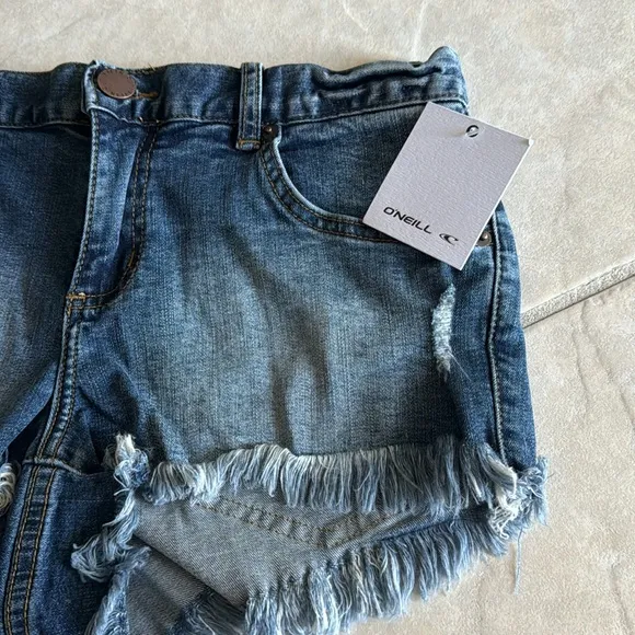 Women’s O'Neill Bowie Denim Jean Distressed Shorts Women's Size 27 NWT