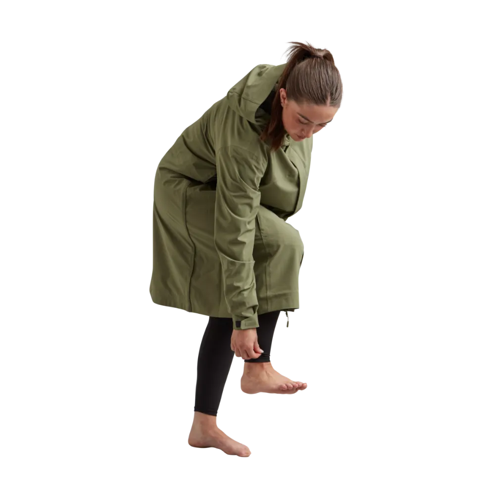 Women's Pursuit Waterproof Lightweight Changing Robe Jacket - Olive Green