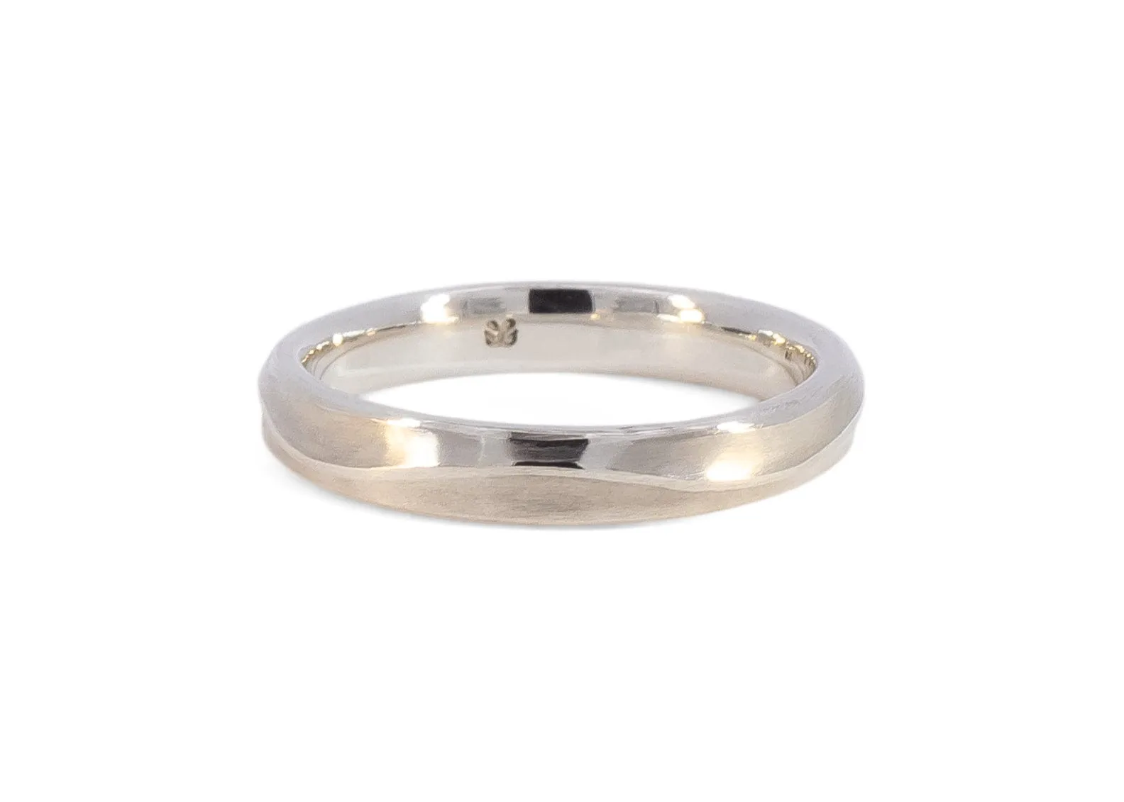 Women's Undulating Wave Wedding Band