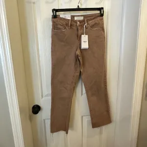 Women's Vervet Rose color jeans