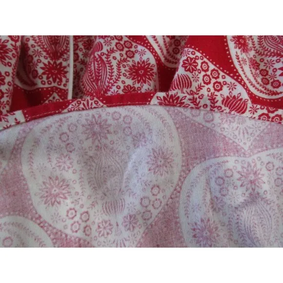 World Market Red White Floral Flannel S/M Button Up Nightshirt EUC Front Pocket