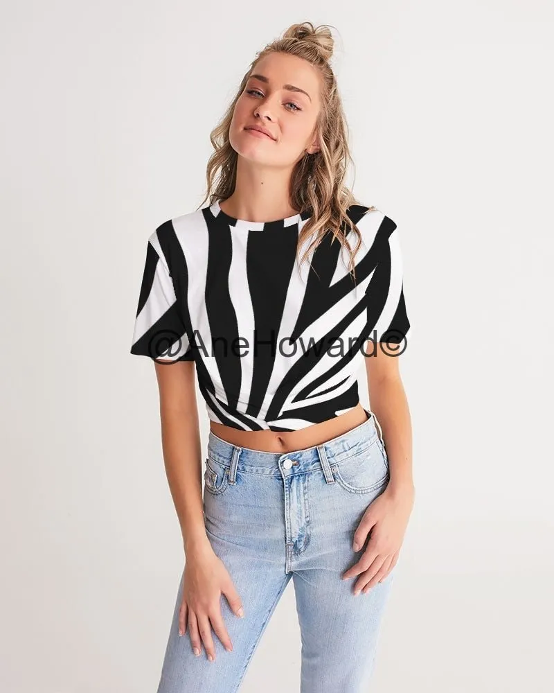 Zebra  Women's Twist-Front Cropped Tee
